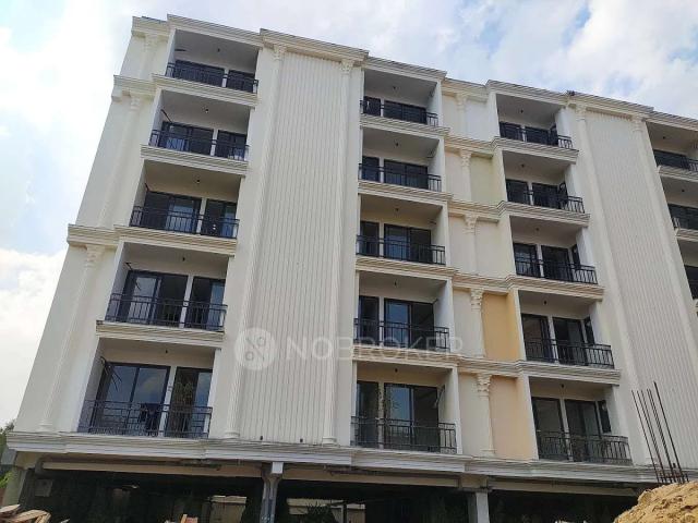 2 BHK Flat In Daisy Apartment For Sale In Gadaipur Bandh Rd