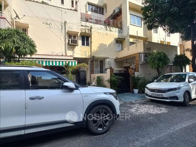 2 BHK Flat In Dda Flat for Rent In Janakpuri