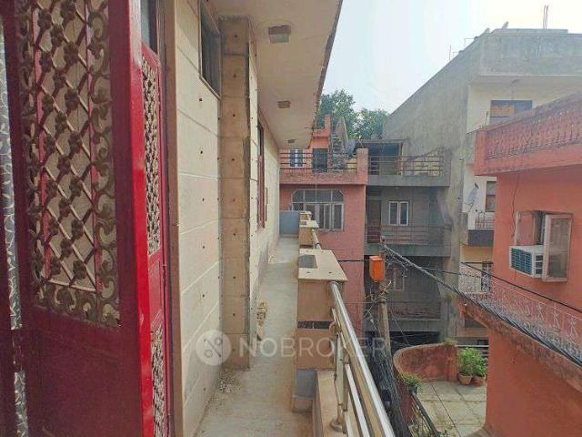 2 BHK Flat In Dda Flats Jankpuri for Rent In Janakpuri