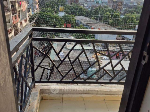 2 BHK Flat In Dmd Hometech for Rent In Sector 73
