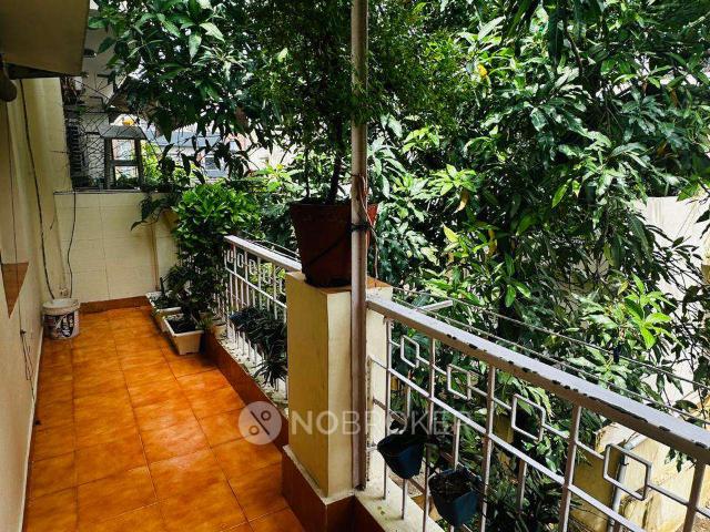 2 BHK Flat In Ekta Apartments for Rent In Paschim Vihar