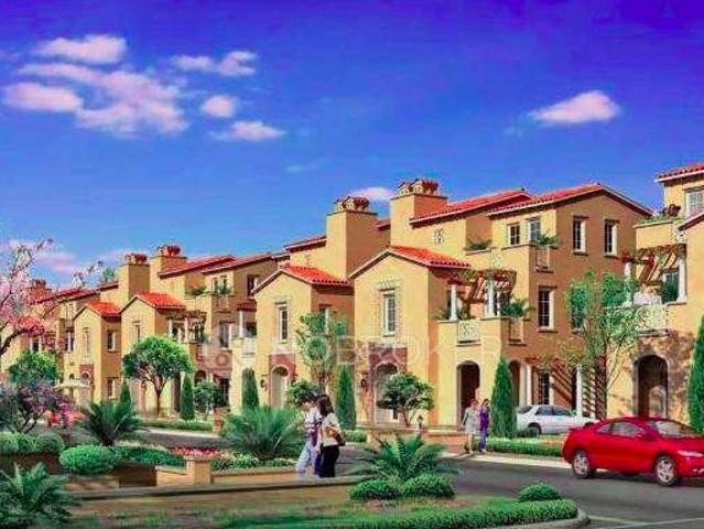 2 BHK Flat In Emaar Emerald Hill For Sale In Sector 65