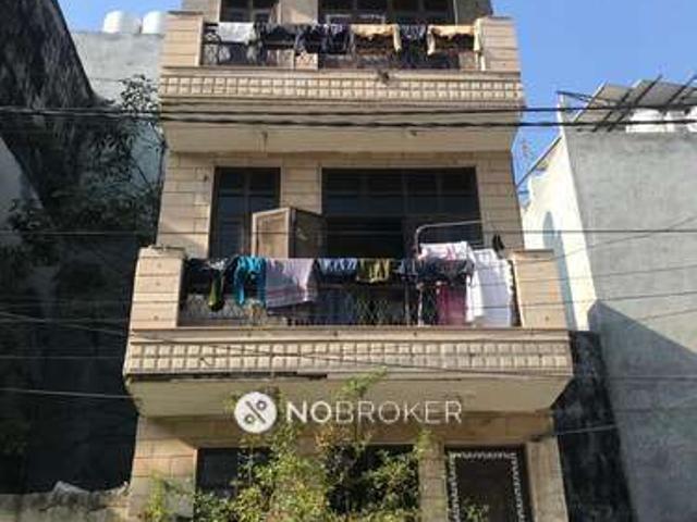2 BHK Flat In F 40 For Sale In Laxmi Nagar