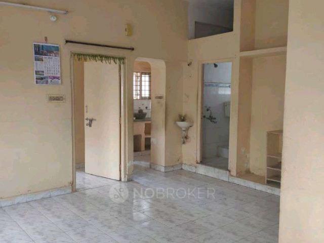 2 BHK Flat In Gajadhar Abroad For Sale In 11 5 41, Devi Bag
