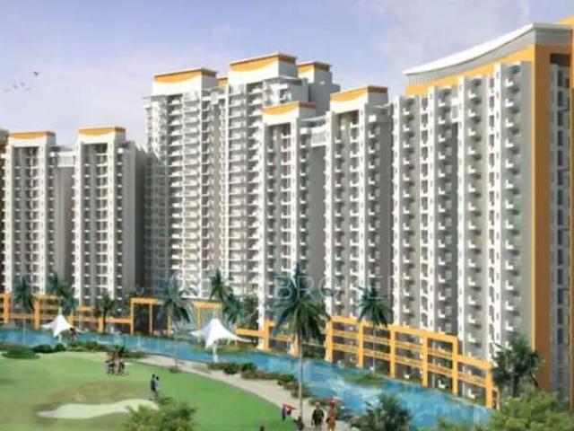 2 BHK Flat In Galaxy Plaza, Gaur City 2 For Sale In Gaur City 2