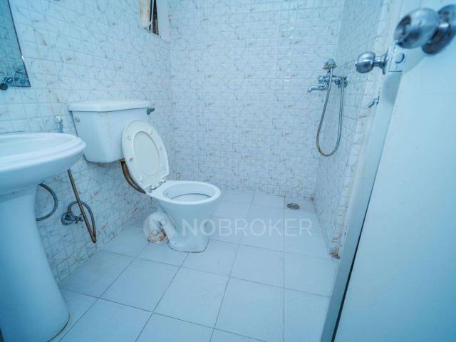 2 BHK Flat In Galaxy Plaza, Gaur City 2 For Sale In Gaur C