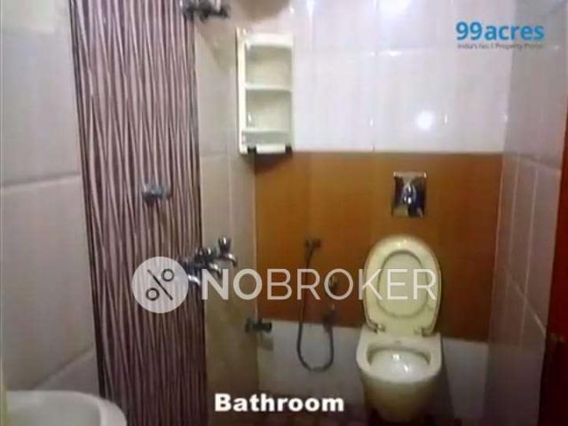 2 BHK Flat In Garud Apartment for Rent In Mayur Vihar
