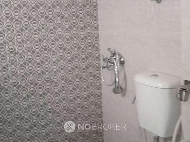 2 BHK Flat In Gaur 7th Avenue for Rent In Sector 4