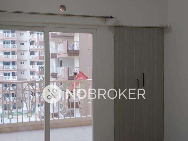 2 BHK Flat In Gaur City For Sale In Sector 4