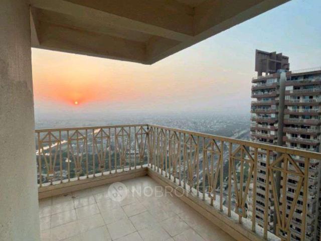 2 BHK Flat In Gaurcity 7th Avenue for Rent In Gaur City 7th Avenue