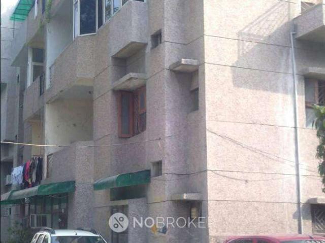 2 BHK Flat In Geeta Colony For Sale In Geeta Colony