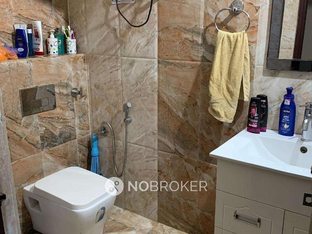 2 BHK Flat In Global Tower For Sale In Ashok Vihar Phase Iii