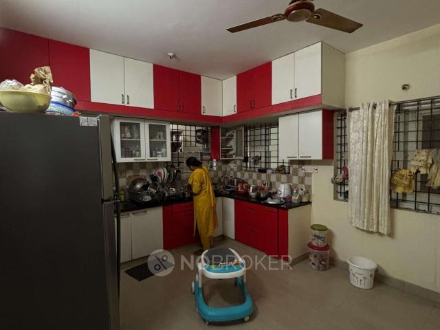 2 BHK Flat In Golden Lake View Apartment, Bommanahalli For Sale In Bommanahalli