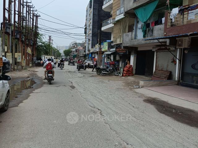 2 BHK Flat In Golden Residency Iii for Rent In Sector 49