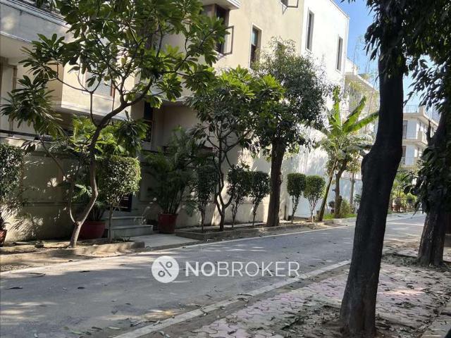 2 BHK Flat In Golf Residency, Sector 47 Noida for Rent In S