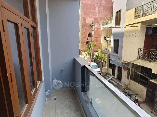 2 BHK Flat In Goyal Apartment for Rent In Chhatarpur Enclave