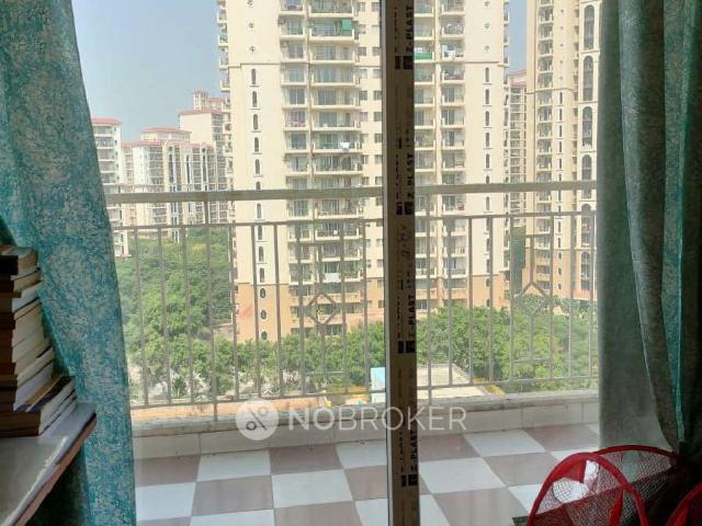 2 BHK Flat In Green Court, Sector 90 For Sale In Sector 90