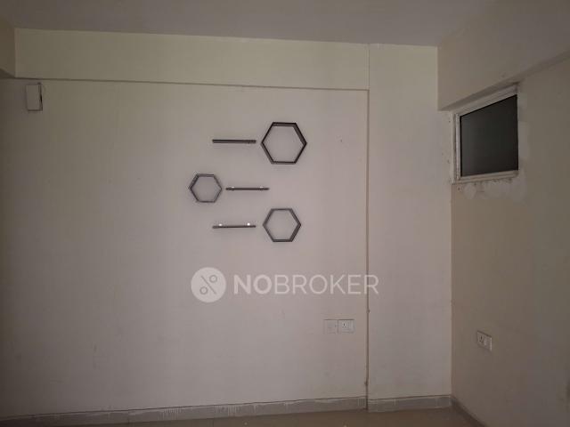 2 BHK Flat In Green Court, Sector 90 for Rent In Sector 90