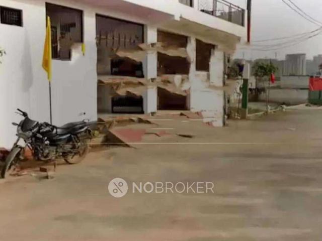 2 BHK Flat In Gs Garden For Sale In Sector 16