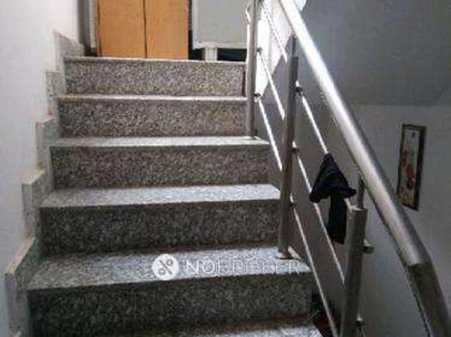 2 BHK Flat In Heera Apartment for Rent In Jasola