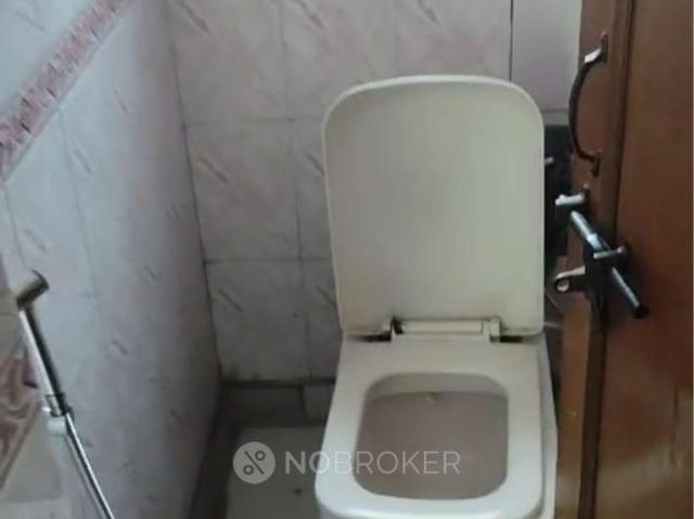 2 BHK Flat In Himgiri Apartments for Rent In Kalkaji