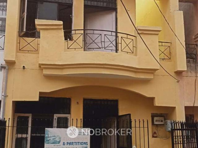 2 BHK Flat In Housing Board Duplex for Rent In Sector 62