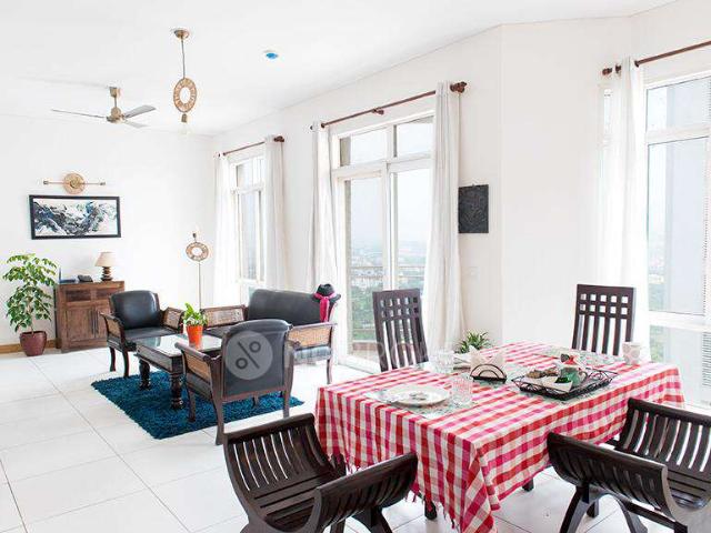 2 BHK Flat In Jaypee Greens Moon Court, Jaypee Greens For Sa