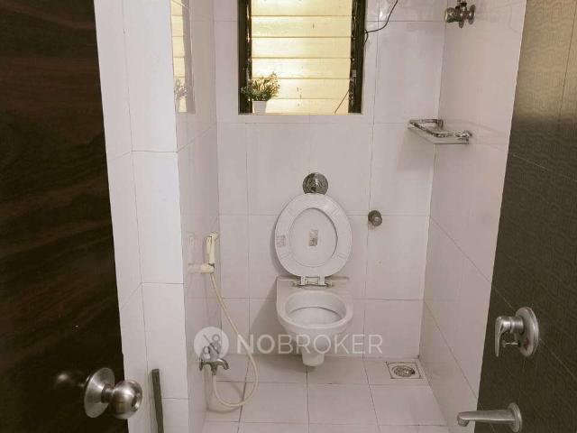 2 BHK Flat In Jinay Chs, Kandivali West For Sale In Kandivali West