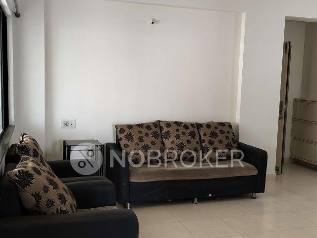 2 BHK Flat In Kumar Paradise, Magarpatta for Rent In Hadapsar