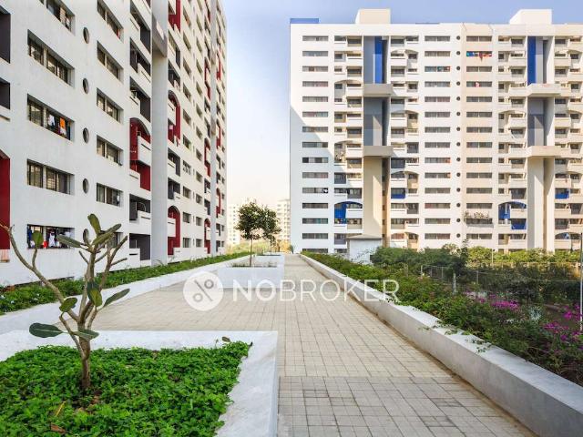 2 BHK Flat In Kumar Pebble Park For Sale In Hadapsar