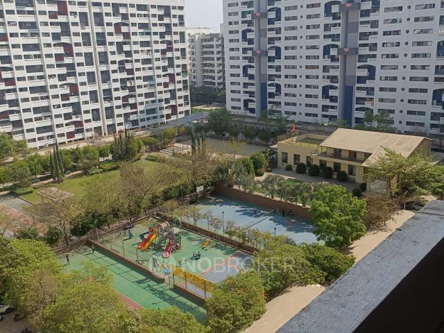 2 BHK Flat In Kumar Pebble Park, Hadapsar For Sale In Hande