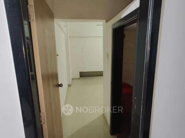 2 BHK Flat In Kalpataru Building, Borivali for Rent In Borivali West