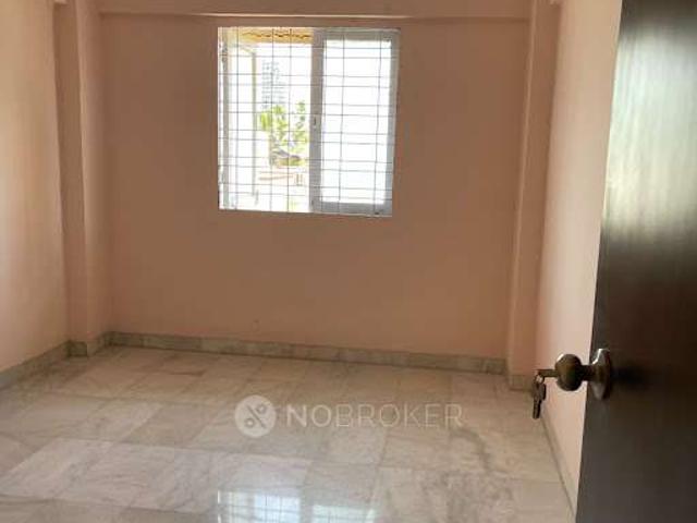 2 BHK Flat In Kamdhenu Shopping Centre For Sale In Lokhandwala Complex, Andheri West