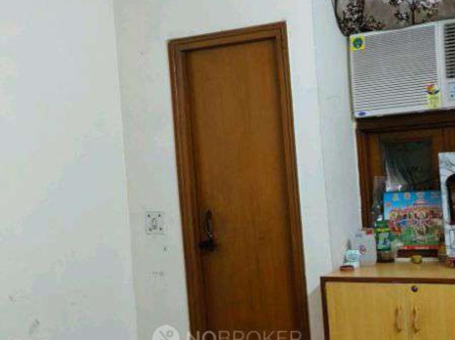 2 BHK Flat In Karan Apartment For Sale In Tughlakabad Extension, Tughlakabad