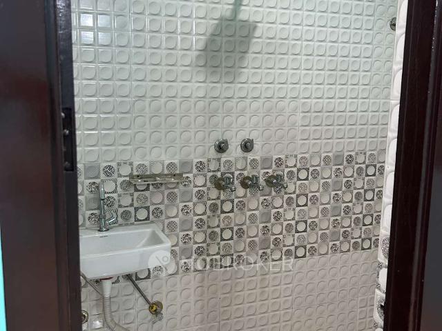 2 BHK Flat In Karan Enclave for Rent In Chipiyana Buzurg