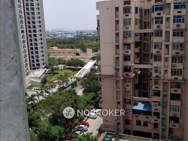 2 BHK Flat In Kings Park for Rent In Omega 1