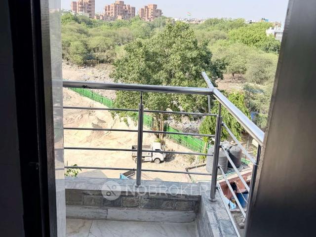 2 BHK Flat In Krishna Niwas for Rent In 108, Street Number 5