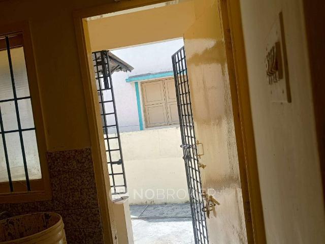 2 BHK Flat In Krishna Sagar Apartments for Rent In Madipakkam