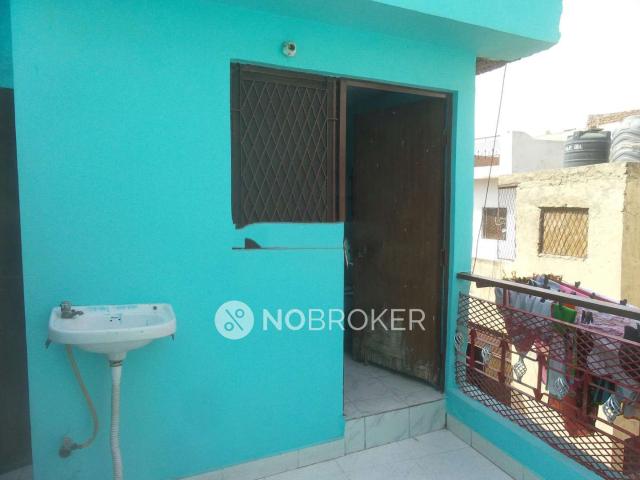 2 BHK Flat In Krishna Park For Sale In Vikaspuri