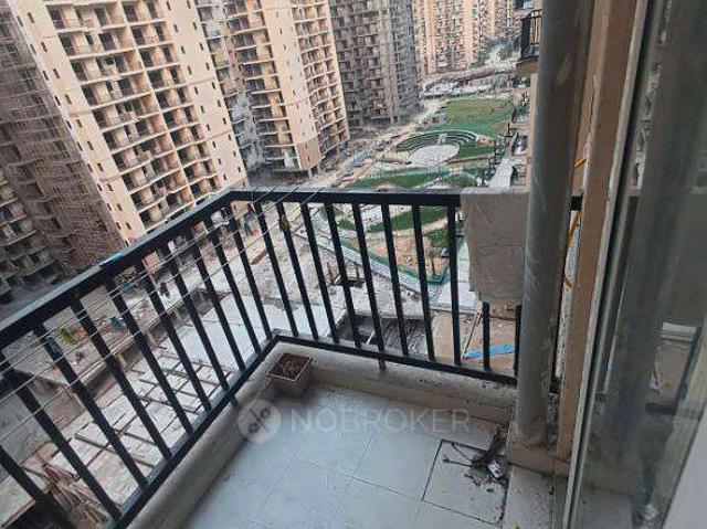 2 BHK Flat In La Residenctia for Rent In Techzone 4