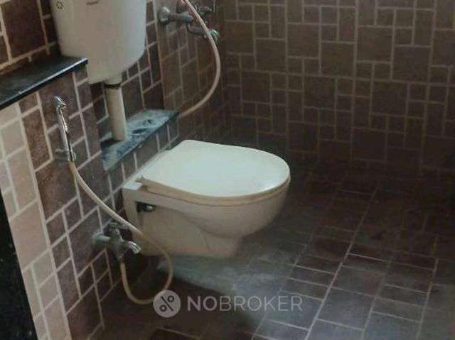 2 BHK Flat In La Royale For Sale In 405, Wadachi Wadi Rd, S
