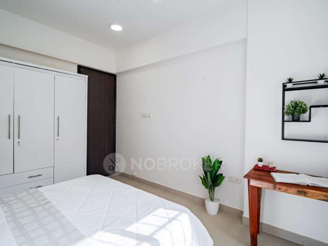 2 BHK Flat In Lake Pleasant For Sale In Powai, Mumbai