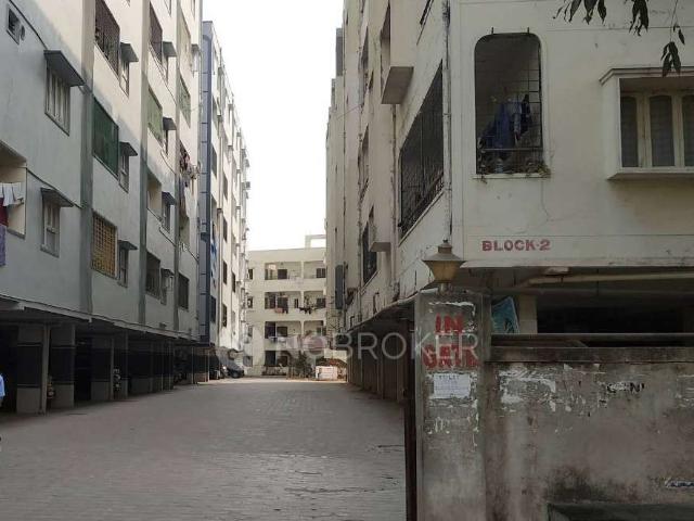 2 BHK Flat In Lake View For Sale In Kukatpally