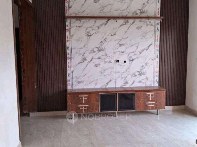 2 BHK Flat In Lakshmi Cadillac For Sale In Kondapur
