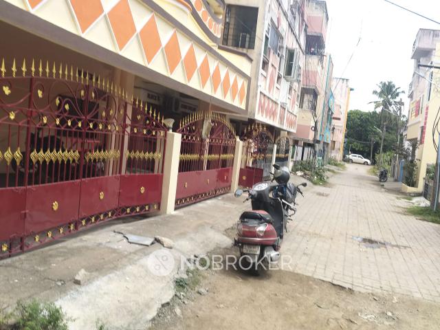 2 BHK Flat In Lakshmi Enclave For Sale In New