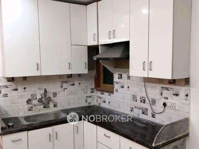 2 BHK Flat In Laxmi Nagar For Sale In J Block, Laxmi Nagar