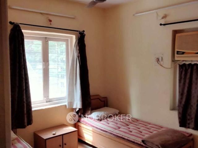 2 BHK Flat In Laxmi Building for Rent In Andheri East