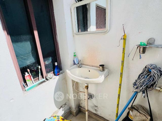 2 BHK Flat In Lig 428 For Sale In 428, Lig Road
