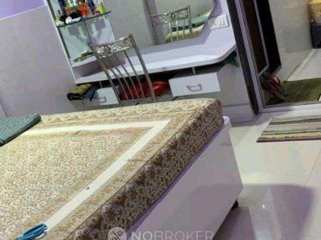 2 BHK Flat In Lig Colony For Sale In Kurla West
