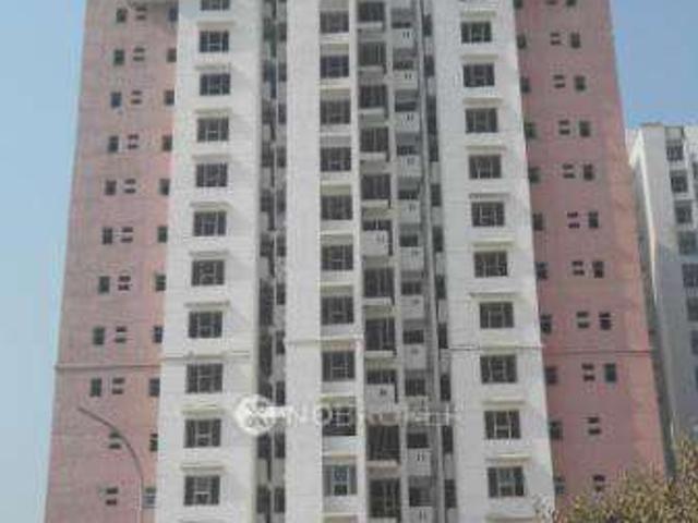 2 BHK Flat In Logix Blossom Greens Noida For Sale In Sector 143
